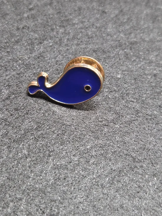 **Navy Blue Whale Enamel Pin** - Picture 1 of 2